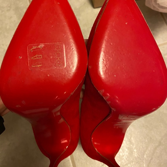 Preloved Christian Louboutin Pigalle Follies sz 35 - Picture 2 of 5
